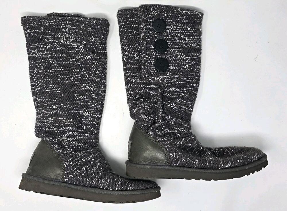 UGG Women’s Knee High Knit Button Boots Gray Lined Round Toe Rubber US 7